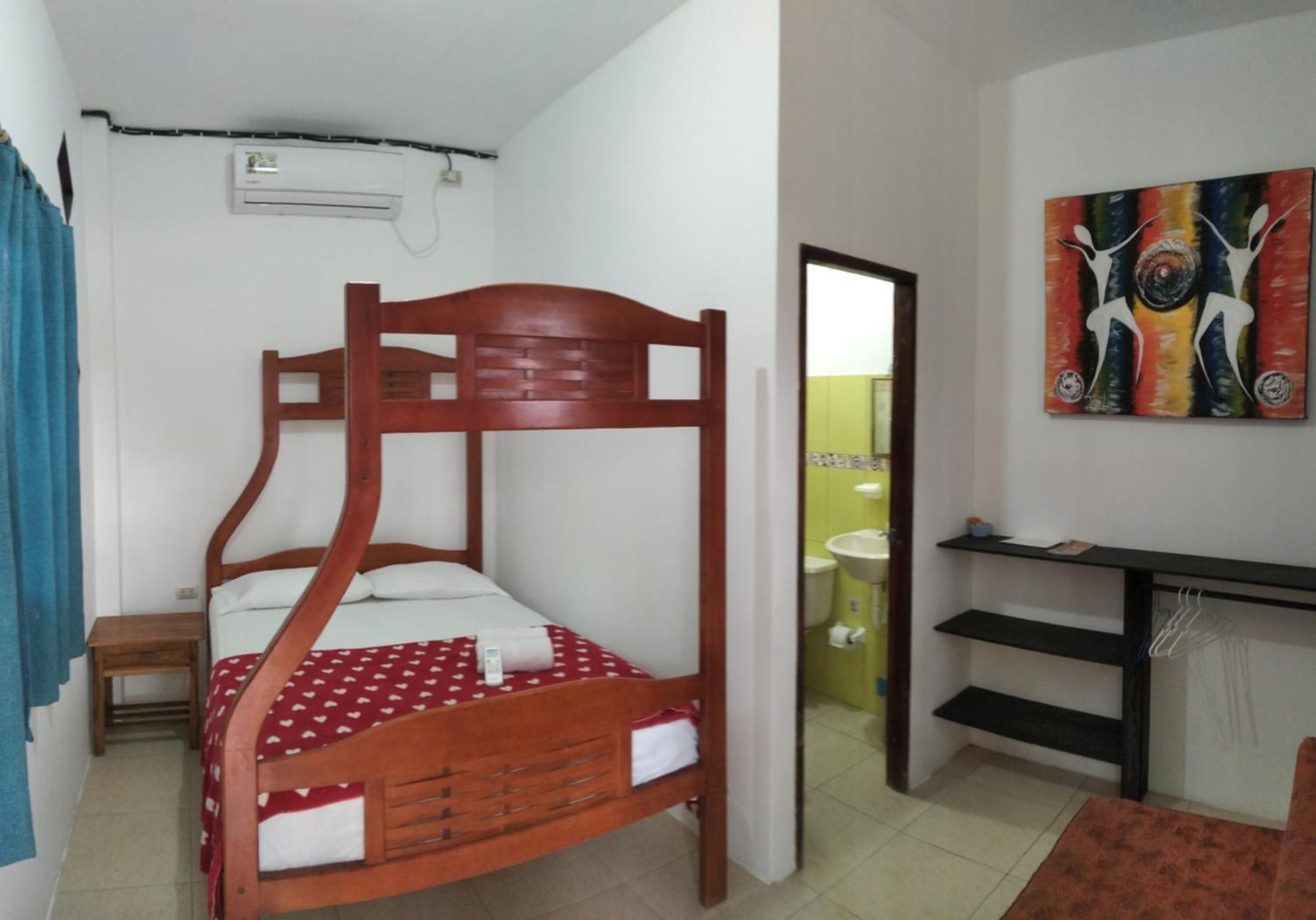 Hostal Casa Taisha Montañita 外观 照片