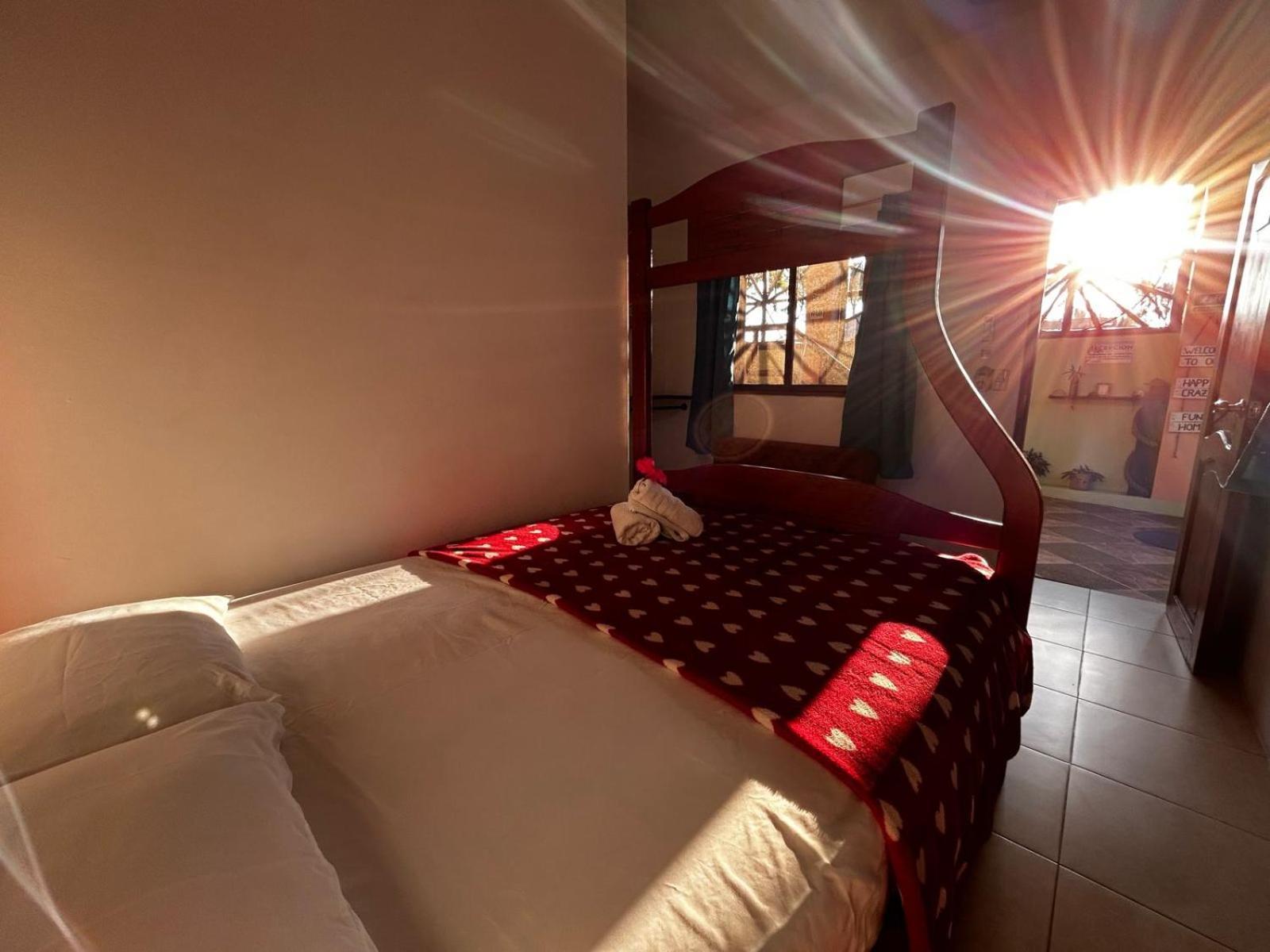 Hostal Casa Taisha Montañita 外观 照片