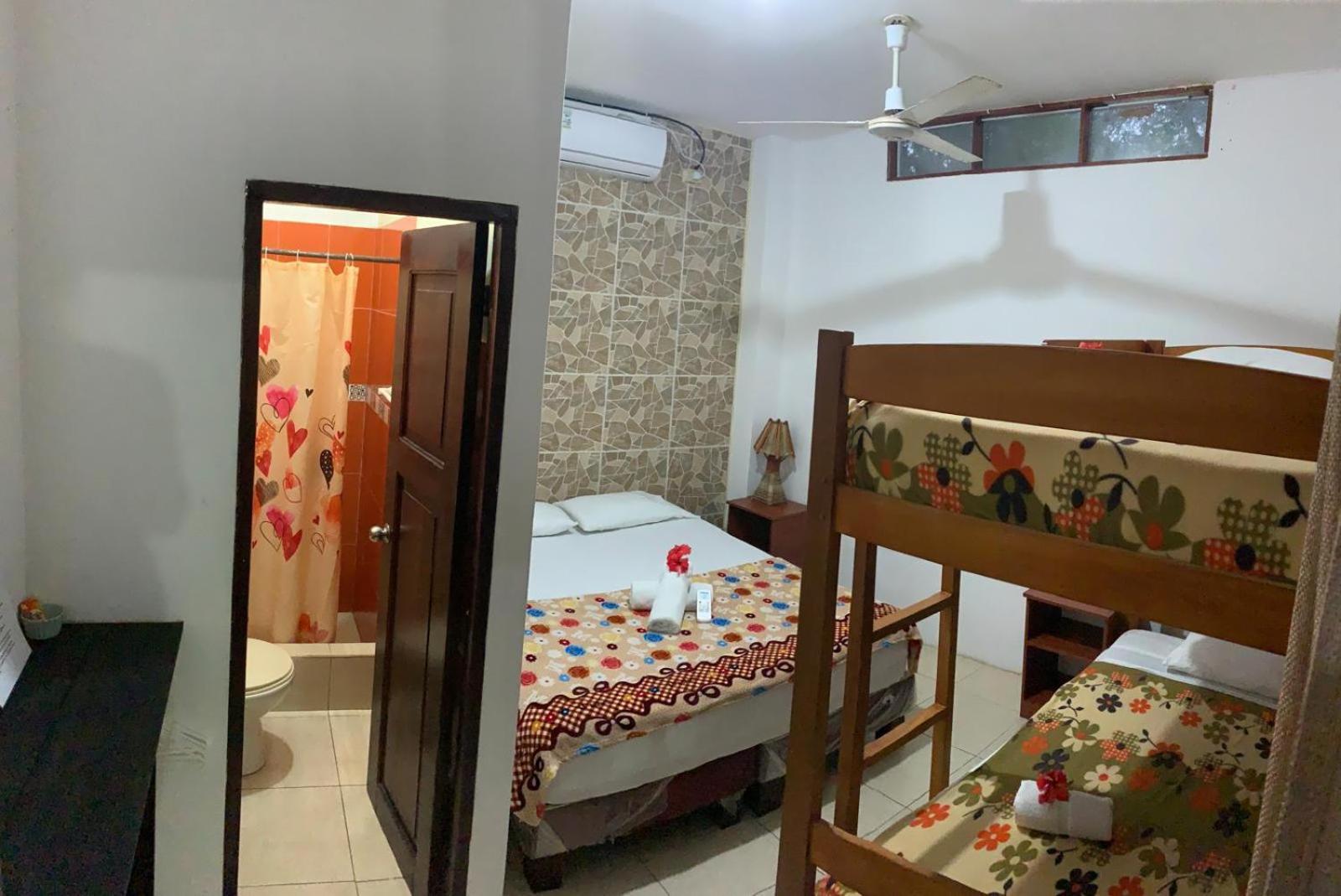 Hostal Casa Taisha Montañita 外观 照片