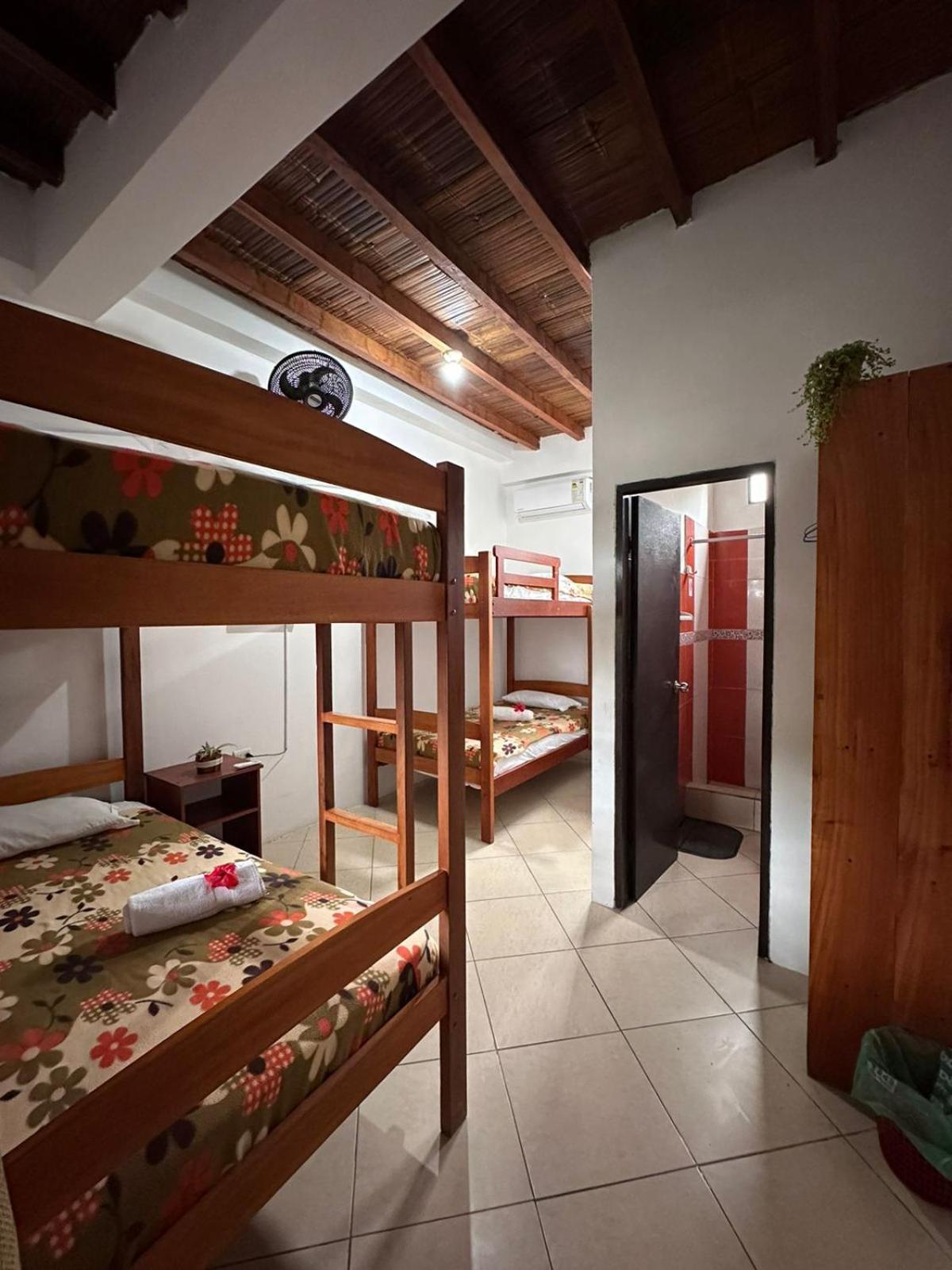 Hostal Casa Taisha Montañita 外观 照片