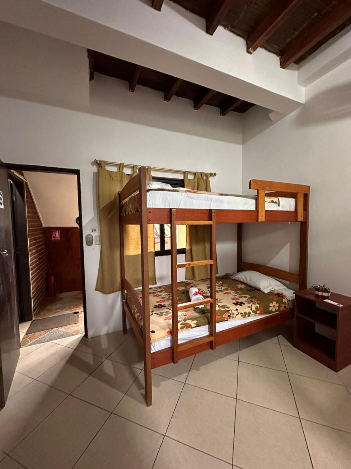 Hostal Casa Taisha Montañita 外观 照片