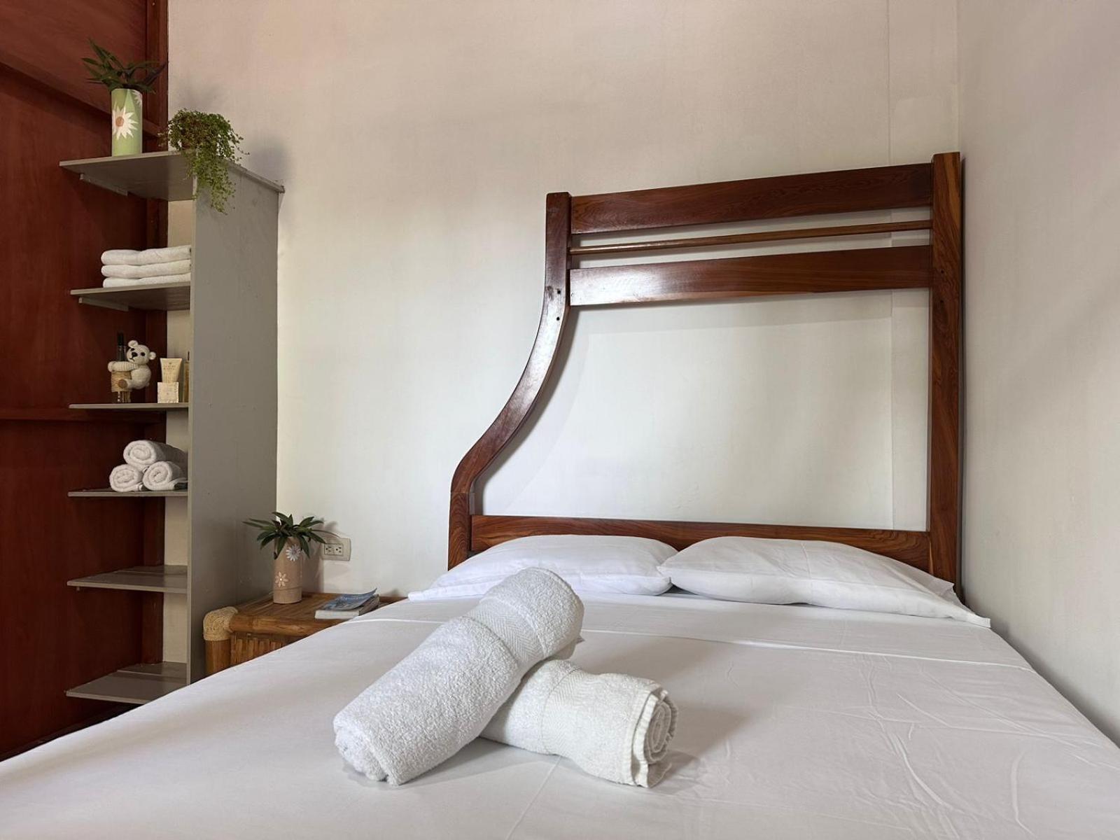 Hostal Casa Taisha Montañita 外观 照片