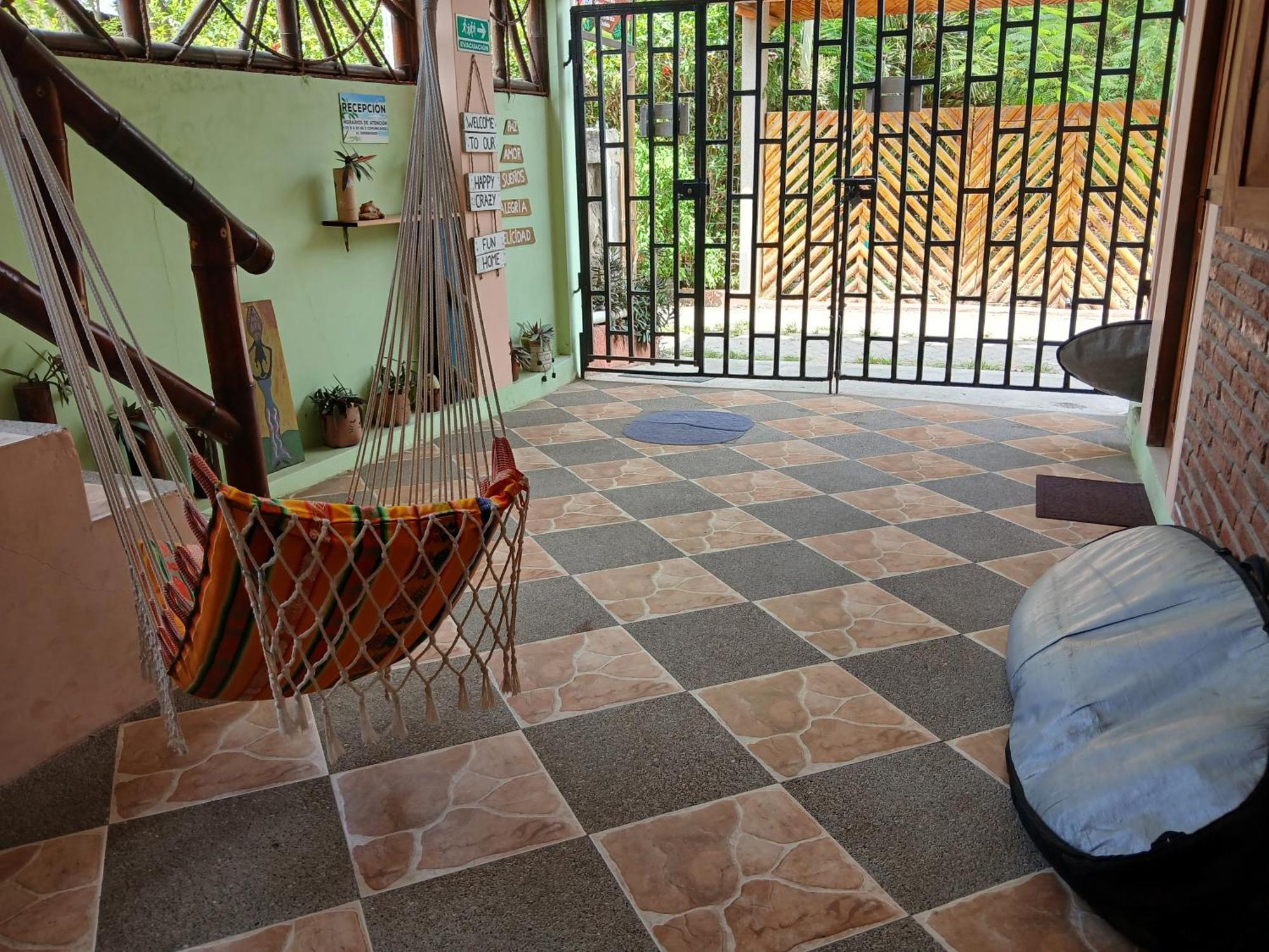 Hostal Casa Taisha Montañita 外观 照片
