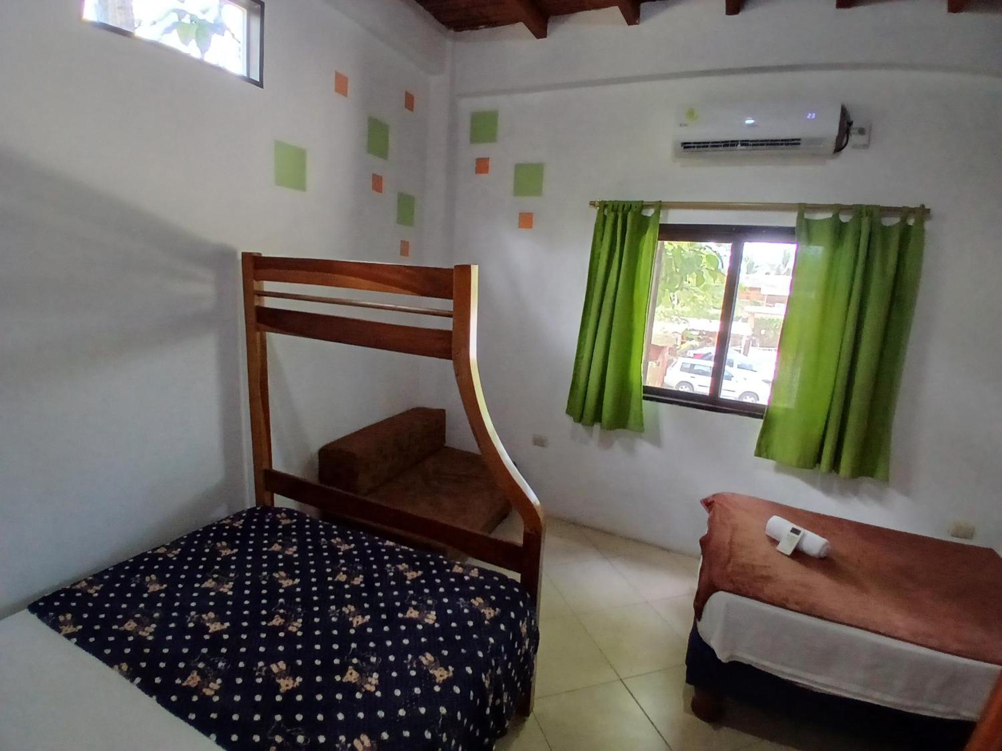 Hostal Casa Taisha Montañita 外观 照片